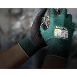 MaxiFlex Cut Men's Medium Green ANSI 2 Abrasion Resistant Nitrile-Coated Work Gloves -Work Gloves Shop atg work gloves 34 8443t mvpd30 d4 1000